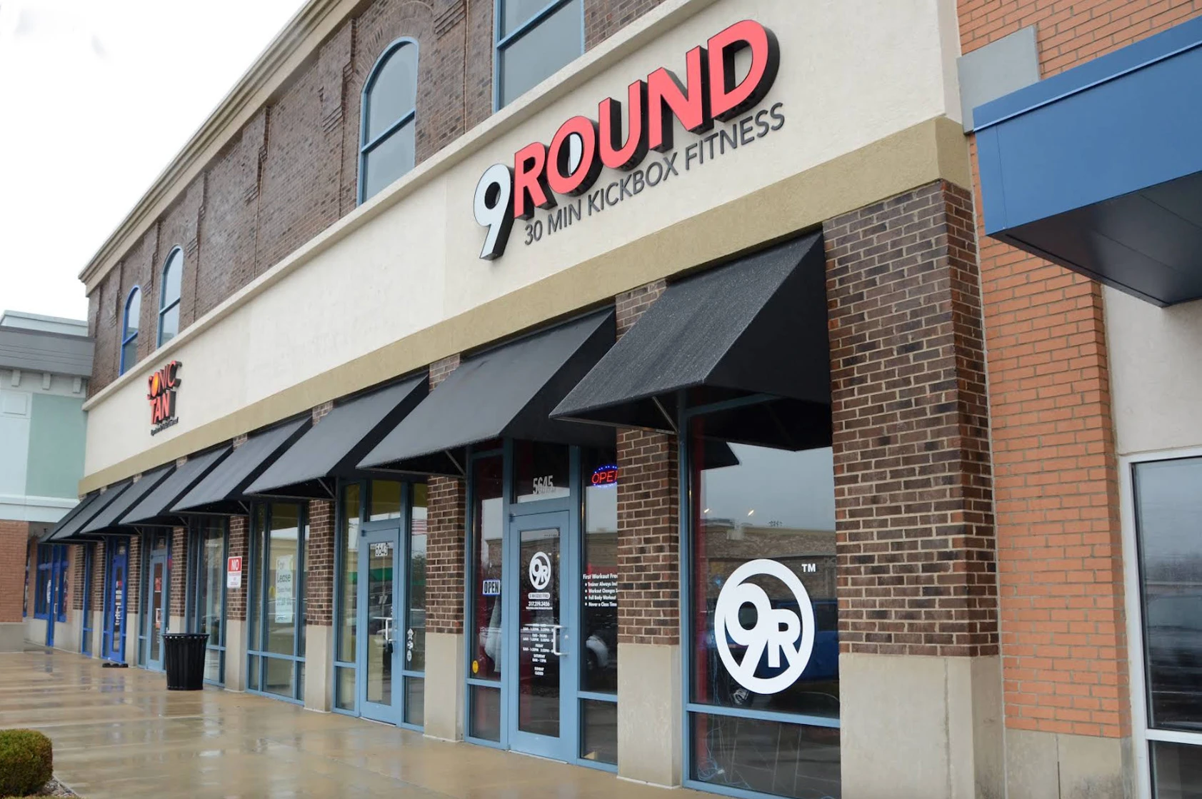 Noblesville, IN - Pebble Village Lane