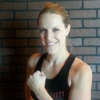 Laura PfeifferRight Hook Laura PfeifferRight Hook