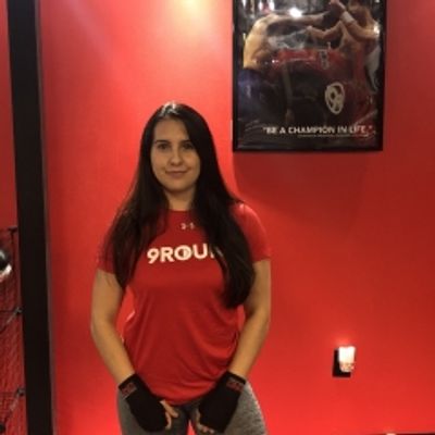 Isabel PaucarOne punch Isabel PaucarOne punch